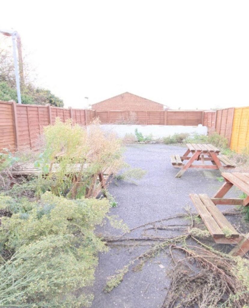 Oak Pub beer garden - before